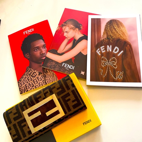 Fendi zucca wallet with gold logo and tortoiseshell. - Picture 12 of 16